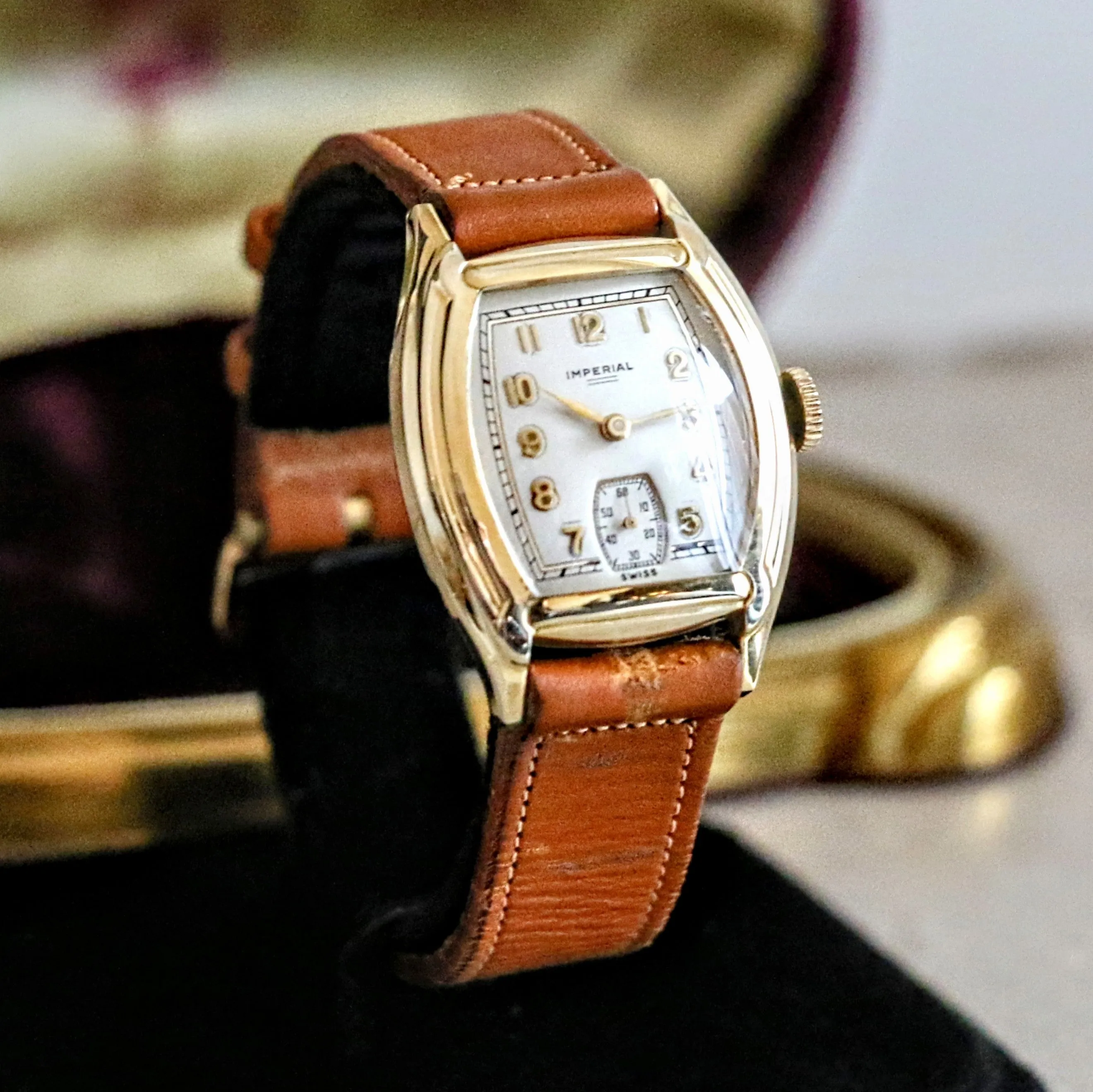 1941 IMPERIAL Watch Model 144 Cal. 1046 17 Jewels Vintage Wristwatch NOS!