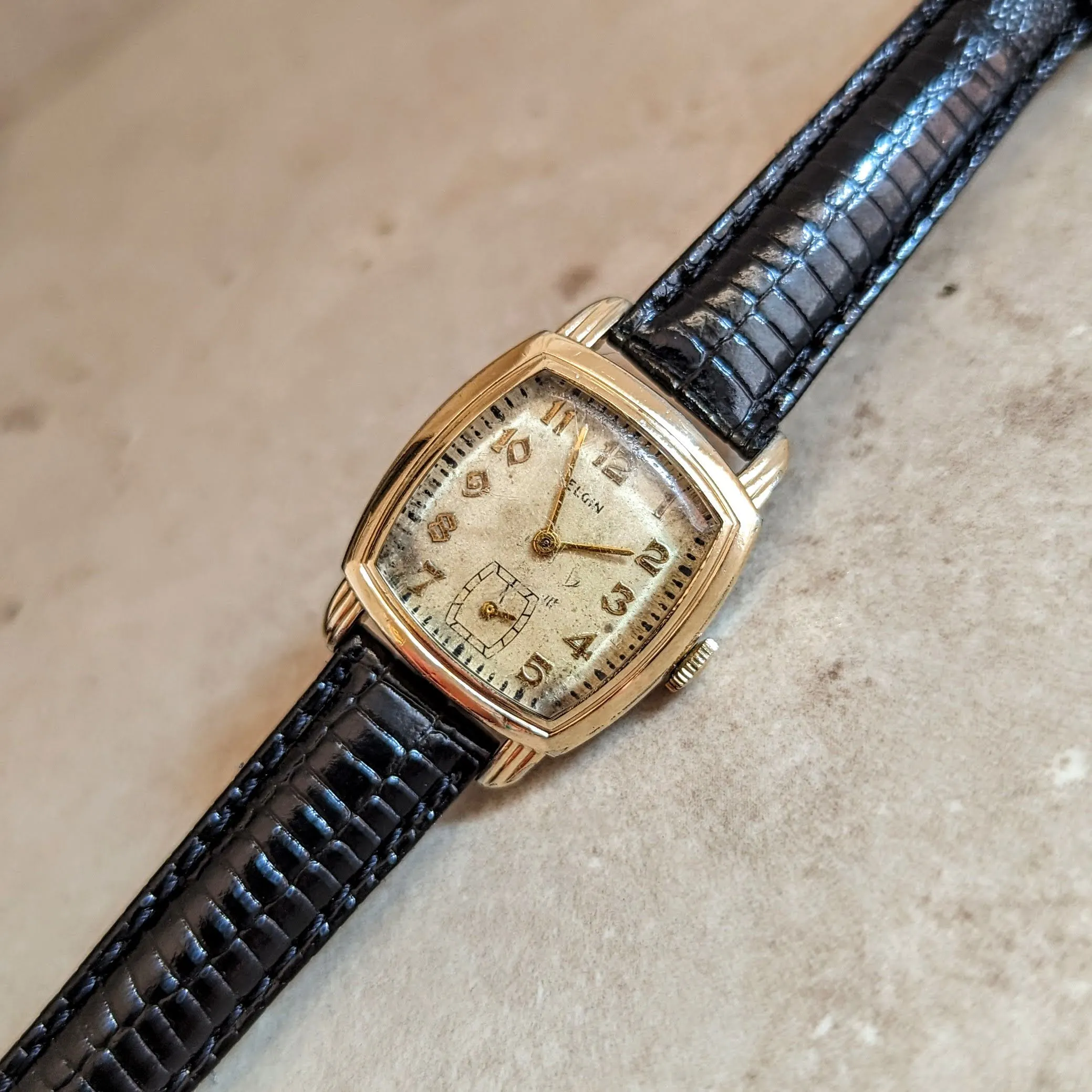 1942 ELGIN Wristwatch Grade 554 15 Jewels U.S.A Made Vintage Watch