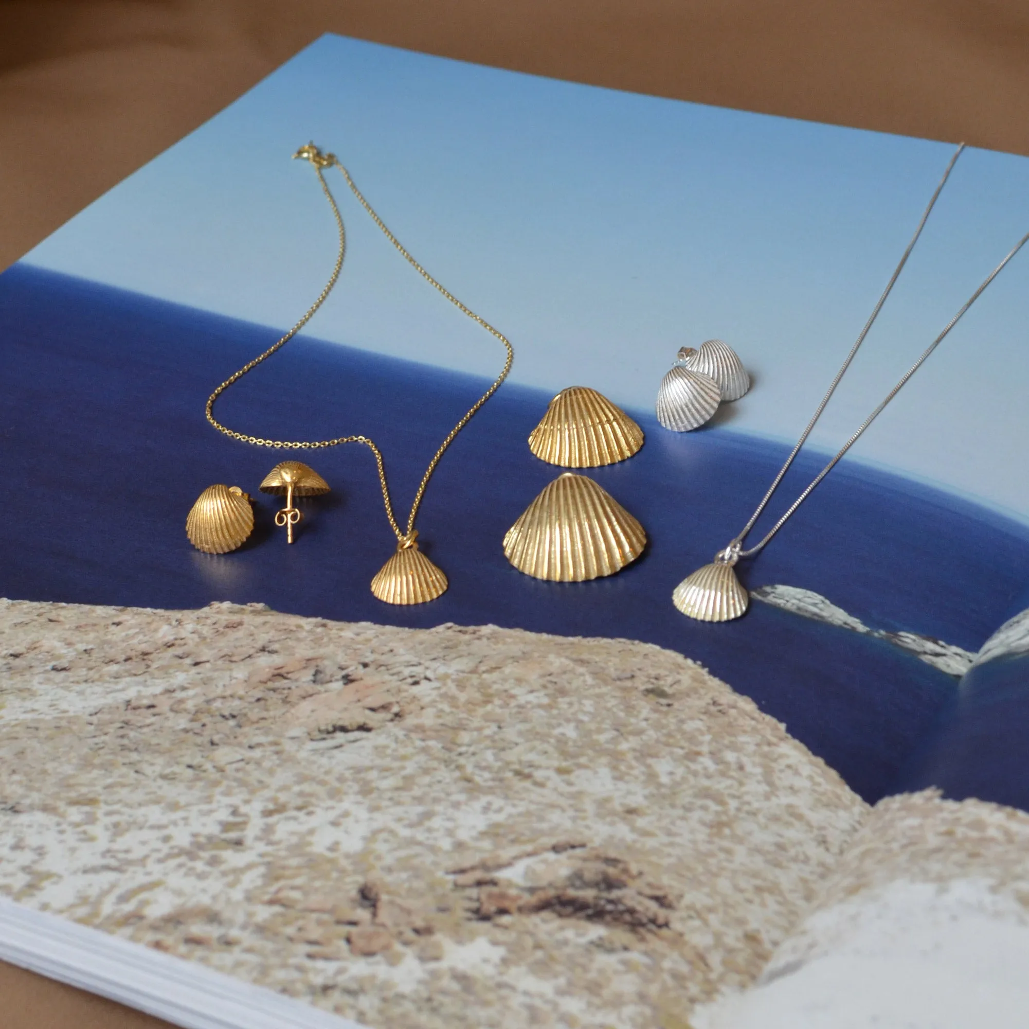 Small Shell Earrings set - Gold-Plated Silver